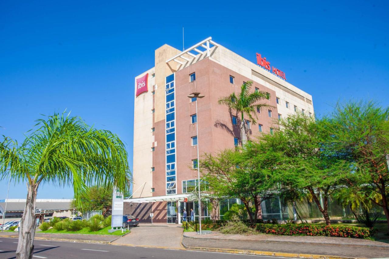 Hotel Ibis Линс Екстериор снимка
