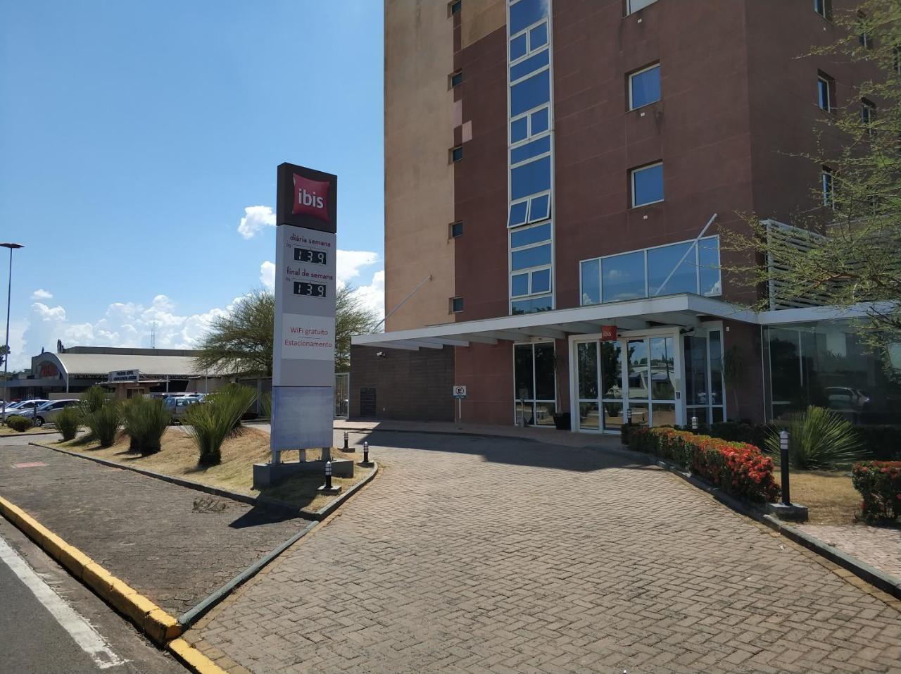 Hotel Ibis Линс Екстериор снимка