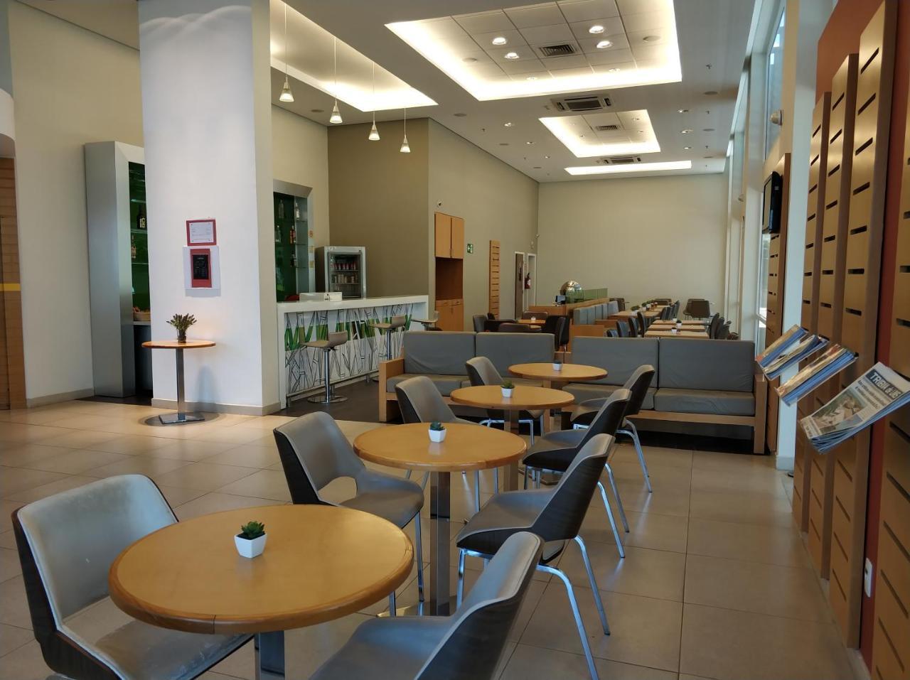 Hotel Ibis Линс Екстериор снимка